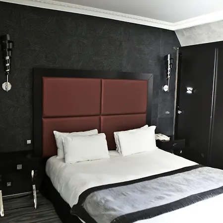 Western Opera Batignolles 4*