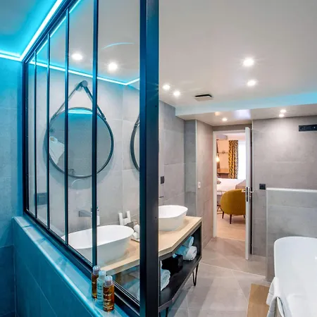 Western Opera Batignolles 4* פריז