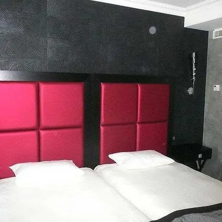 Western Opera Batignolles Hotel 4*