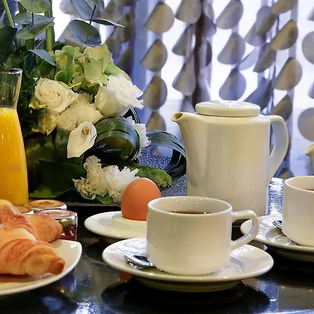 Western Opera Batignolles 4*