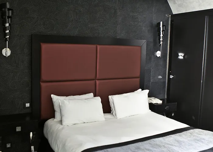Western Opera Batignolles 4*