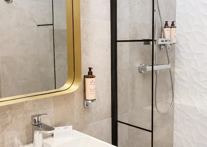 Hotell Western Opera Batignolles 4*