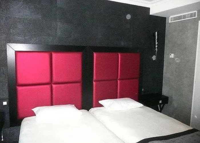 Western Opera Batignolles Hotell 4*