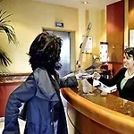 بست ويسترن بلس أوبرا باتيغنوليس فندق 4*