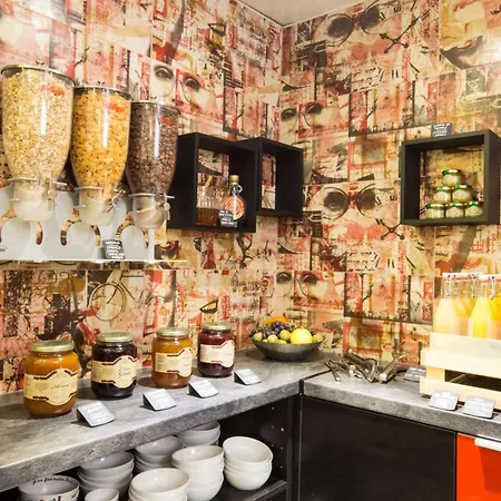 Western Opéra Batignolles 4*