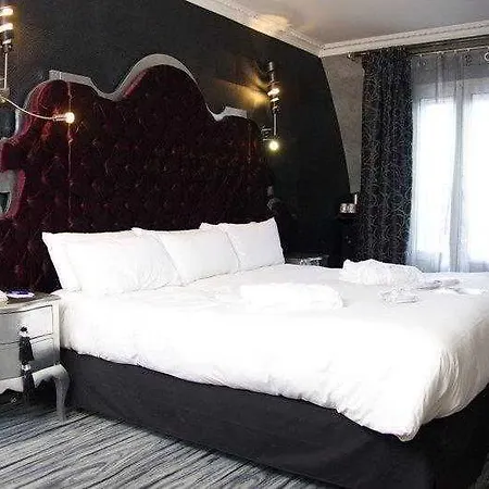 Western Opéra Batignolles Hotel 4*